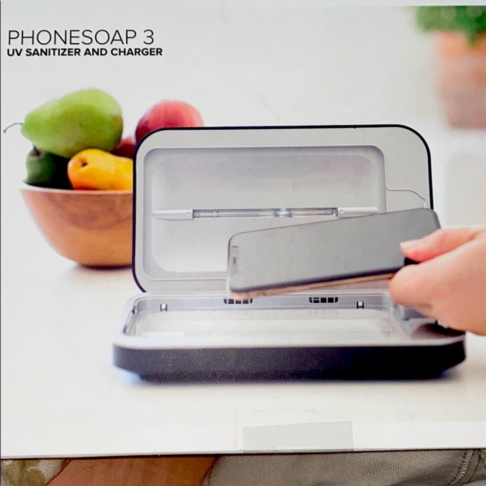 UV light sanitizer Great for sanitizing phones and sanitizing makeup brushes.
